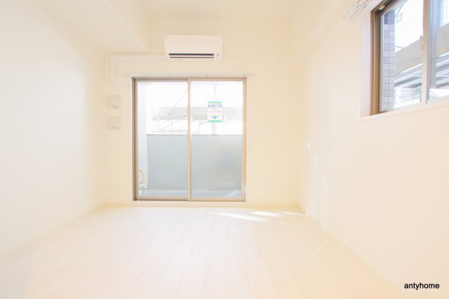 エスリード新大阪グランファースト　仲介手数料無料の洋室