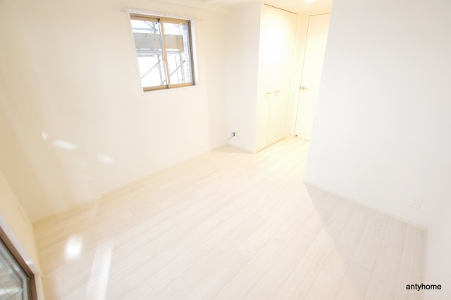 エスリード新大阪グランファースト　仲介手数料無料の洋室