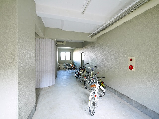 ヴェルビュあやめ池Bのその他共用部分|自転車置き場