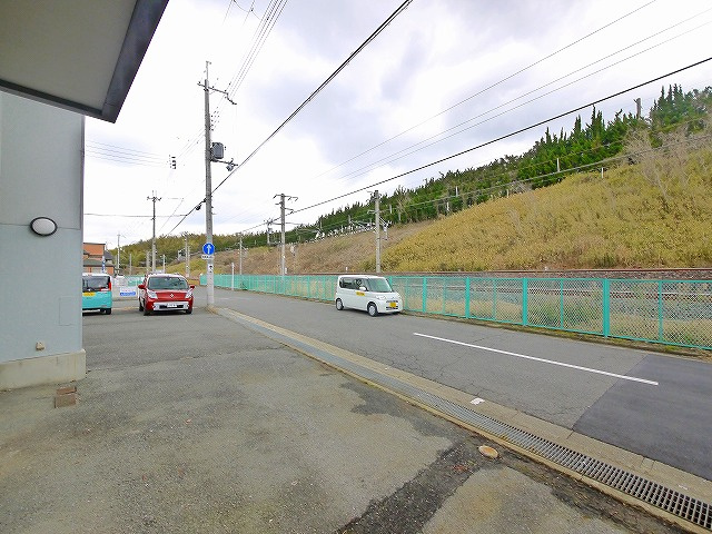 佐保台西町倉庫付事務所Ⅱの駐車場