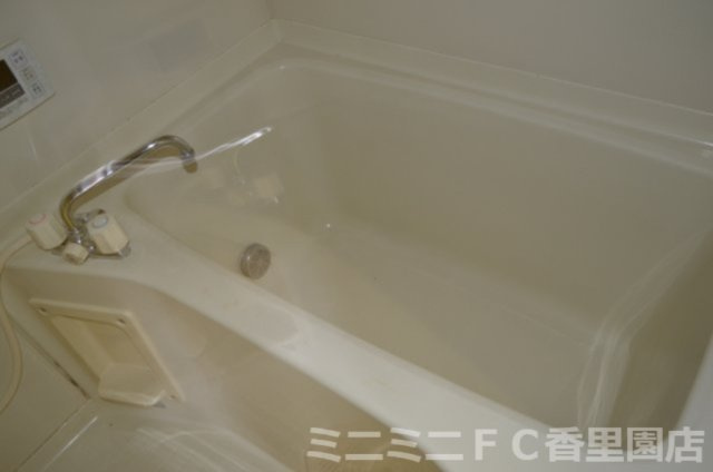 グリーンキャッスル稲田の浴室|追い焚き機能付き