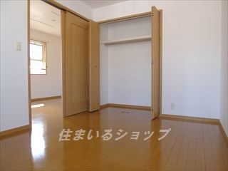 広島市安佐北区三入２丁目のアパートの寝室|クローゼットあり