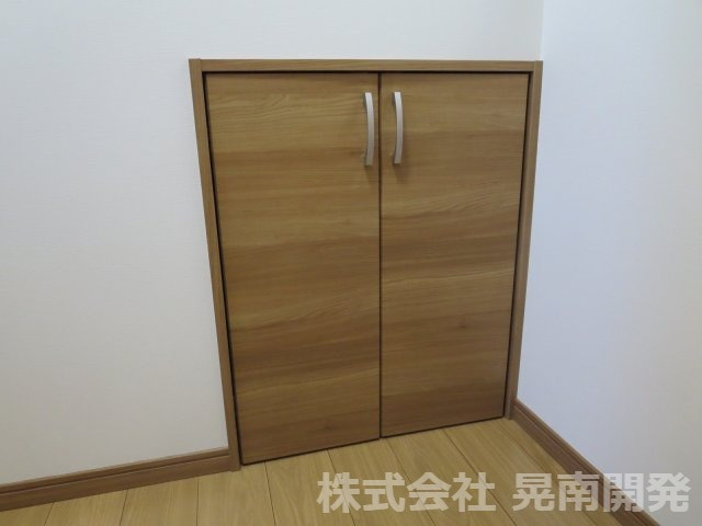 【収納】 | オーナーチェンジ物件(不動前戸建賃貸) | 玄関収納