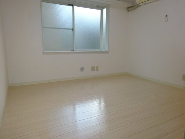 サンアベニューⅡAの洋室