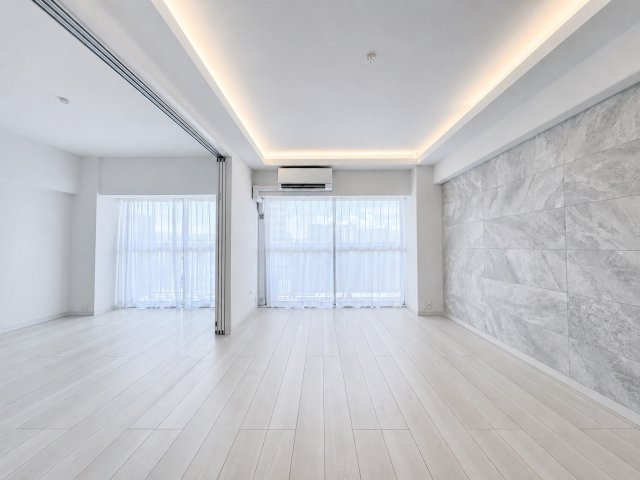 東陽町ガーデニアB棟　７階　リ　フォーム済の居間・リビング