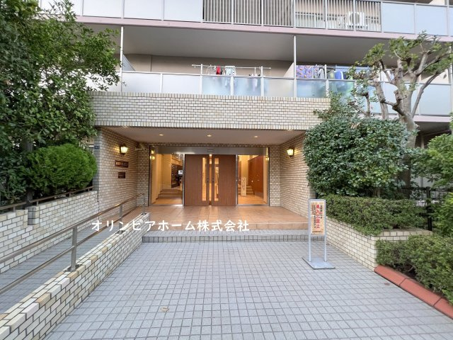 東陽町ガーデニアA棟　5階　角　部屋のエントランス