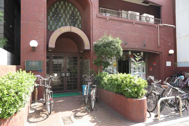 ライオンズマンション上町のエントランス