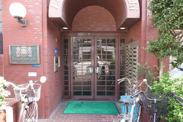 ライオンズマンション上町のロビー
