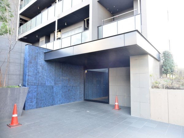 リヴィエマーレ　（川崎区大師河原1丁目）のエントランス|毎日通るエントランスはこのようになっています