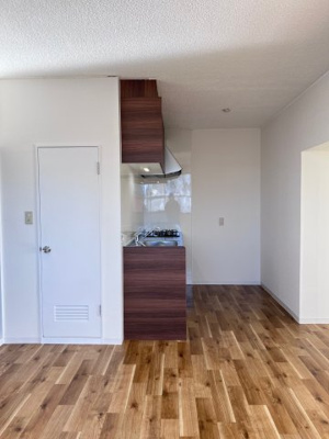 【居間・リビング】 | グリーンハイム山口 | 駐車場