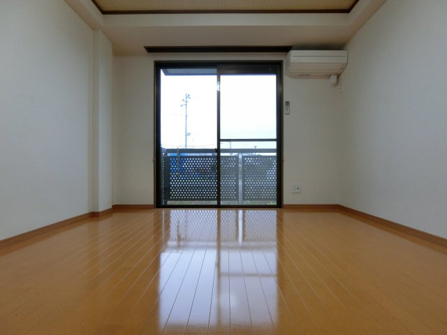 新栄プロパティー北野田Ⅰの居間・リビング