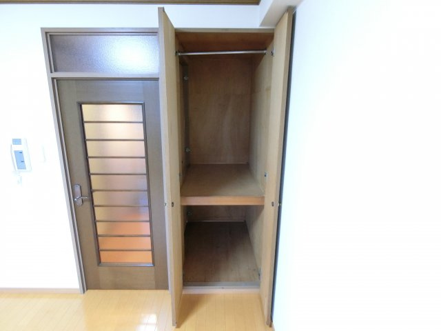 新栄プロパティー北野田Ⅰの収納