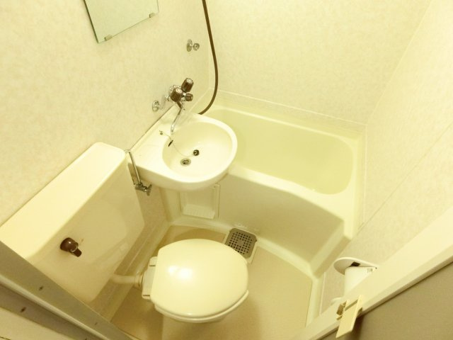 新栄プロパティー北野田Ⅰの浴室