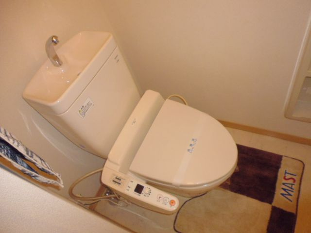 クレールＢのトイレ|シャワー付きトイレ
