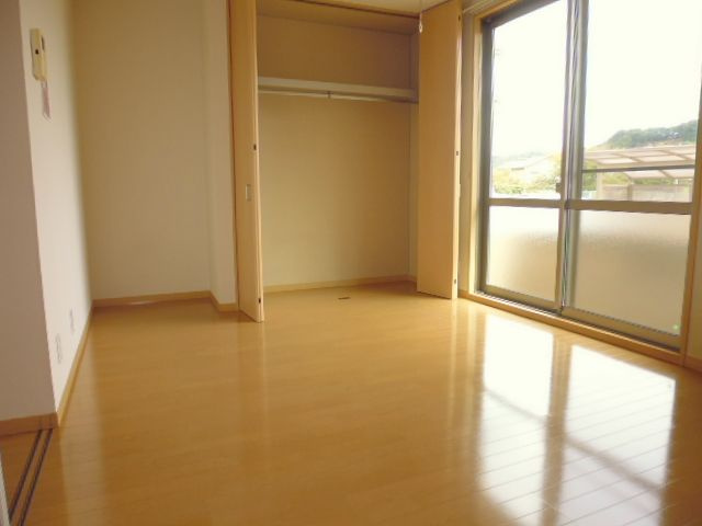 クレールＢの居間・リビング|洋室