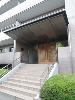 【エントランス】 | 京急本線「生麦」駅平坦徒歩10分と好立地。