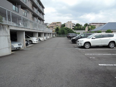 【駐車場】 | シーアイハイツたまプラーザパークヒルズ | 平置き駐車場