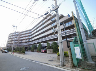 【外観】 | 京浜急行線「鶴見市場」駅徒歩6分の好立地！JR京浜東北線「鶴見」駅徒歩15分の2路線2駅利用可能！
