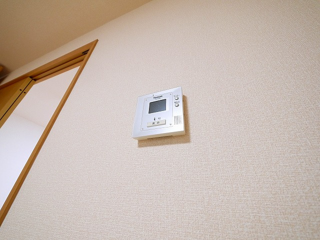 ラフィーネ松ヶ丘のセキュリティ|モニター付きインターフォンです