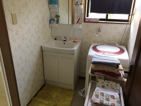 遠野町深山田　中古戸建の洗面所