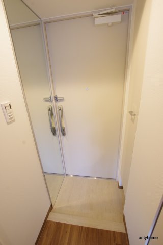 セイワパレス東三国駅前　仲介手数料無料の玄関