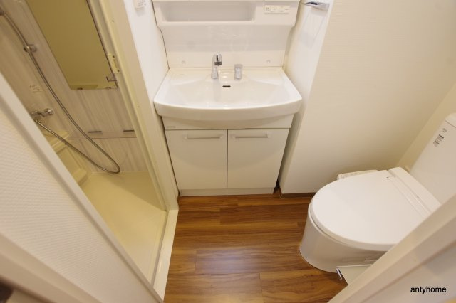 セイワパレス東三国駅前　仲介手数料無料の洗面所