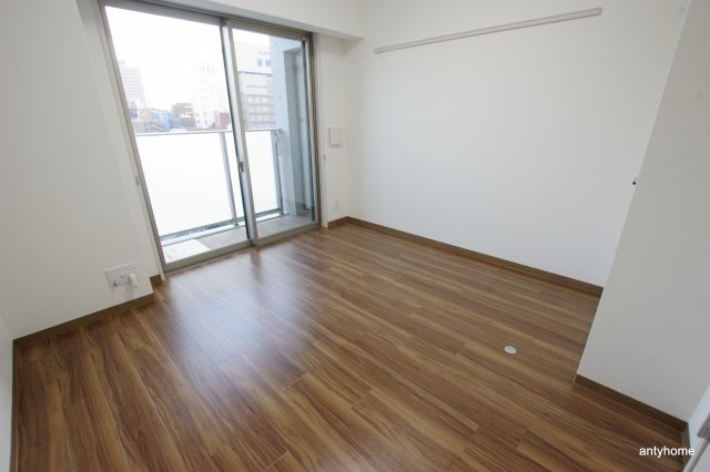 セイワパレス東三国駅前　仲介手数料無料の居間・リビング