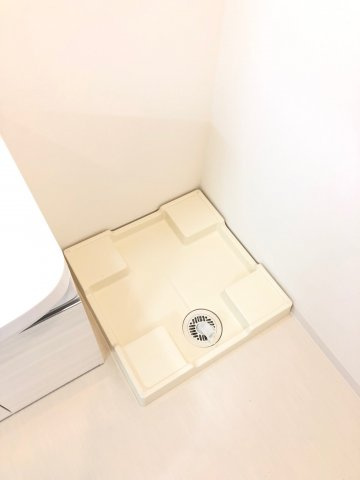 ファーストフィオーレ本町イースト BRAVI不動産の内装|【ファーストフィオーレ本町イースト】洗濯パン
