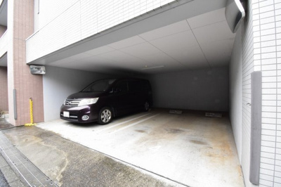 【駐車場】 | びゅうパルク横濱片倉壱番館 | 平置き駐車場