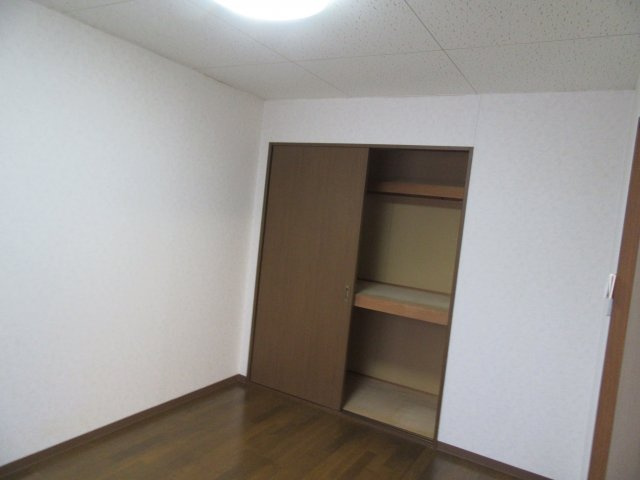 ラビットハウスみるだろーこの寝室|使い勝手のいい寝室です