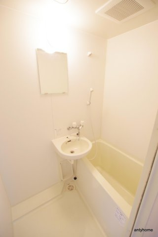 カーサ天神橋　仲介手数料無料の浴室