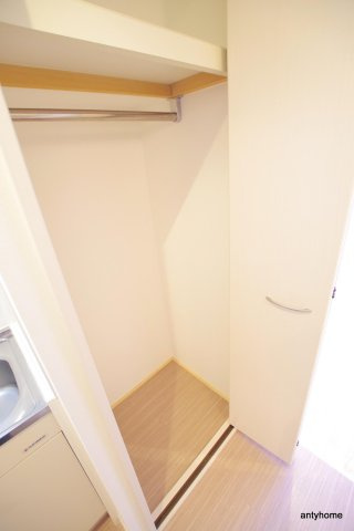 カーサ天神橋　仲介手数料無料の収納