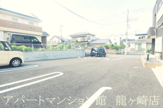 【駐車場】