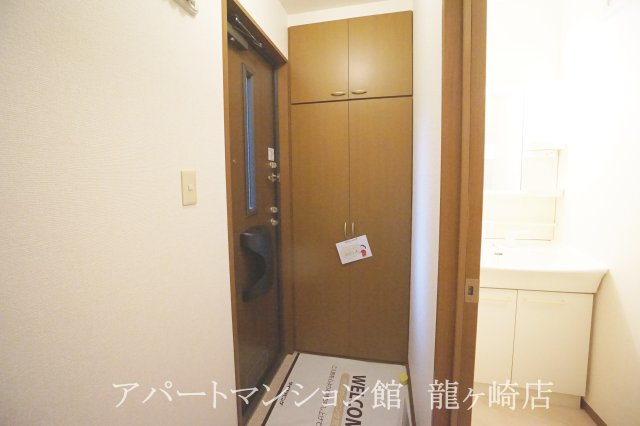 ドレミメゾンＡの玄関