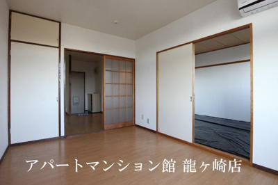 【居間・リビング】 | エルディム西Ａ