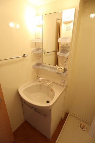 ベルメゾン　Ｂ棟の独立洗面台