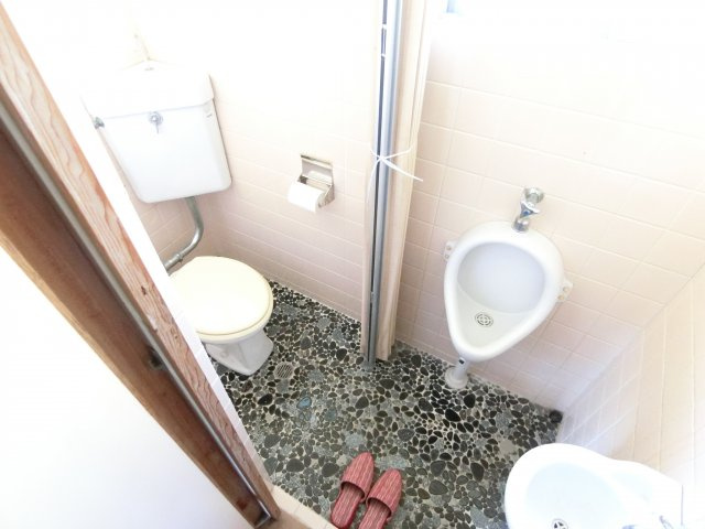 赤坂台貸家のトイレ