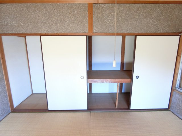 赤坂台貸家の収納