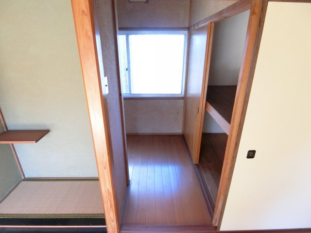 赤坂台貸家の収納