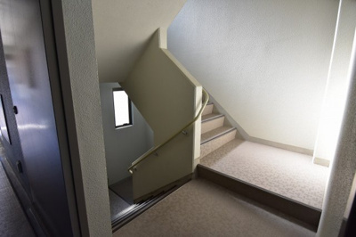 【その他共用部分】 | 藤和ライブタウン横浜神大寺A棟 | 共用部分階段