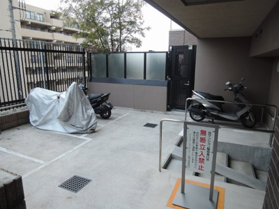 【その他共用部分】 | ナイスパークフロンテージ鷺沼 | バイク置場
