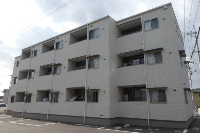Iris総社中央の外観
