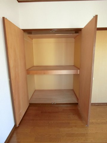 山口ビルの収納