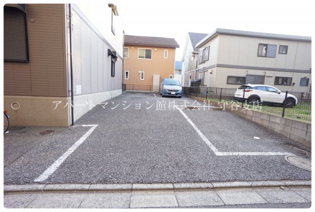 メゾン森Ⅵの駐車場