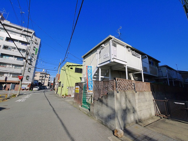 西田ハイツの周辺