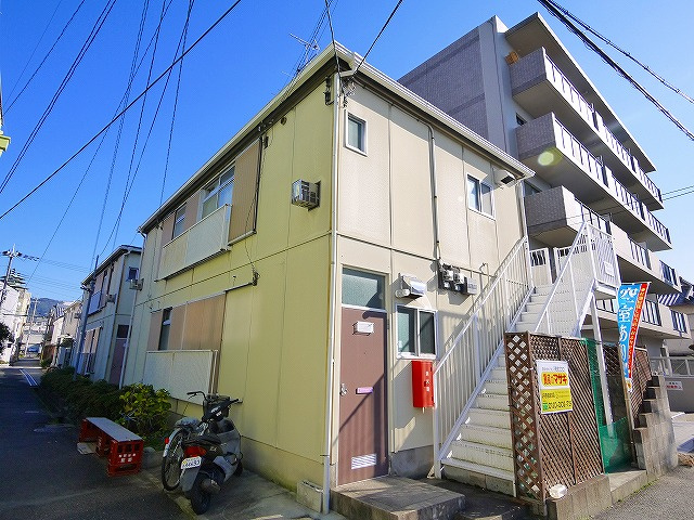 西田ハイツの外観|キレイな外観です。