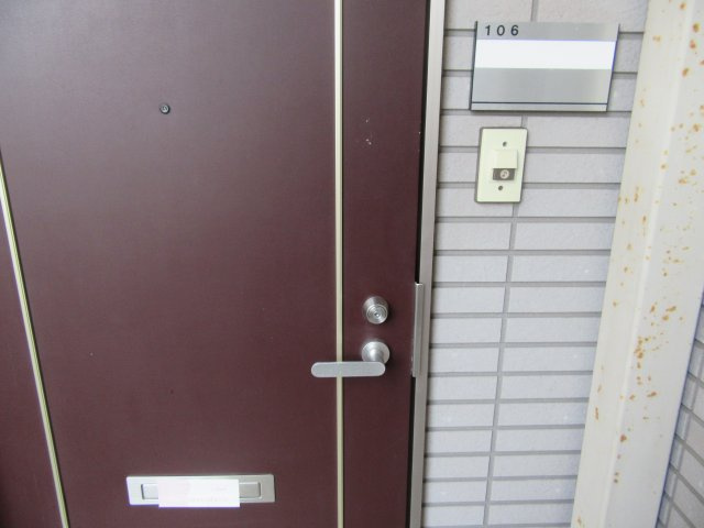 カーサヒューマンAの玄関|明るい玄関です