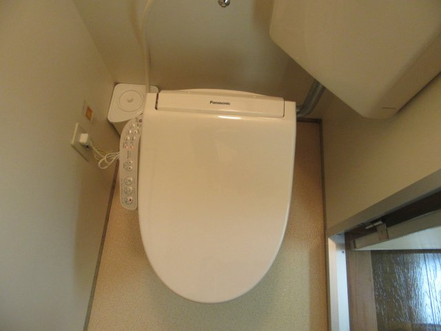 カーサヒューマンAのトイレ|温水洗浄便座交換