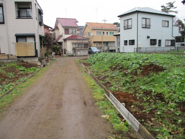 千葉市花見川区柏井町　土地　約１４３．７３坪　建築条件なしの前面道路含む現地写真