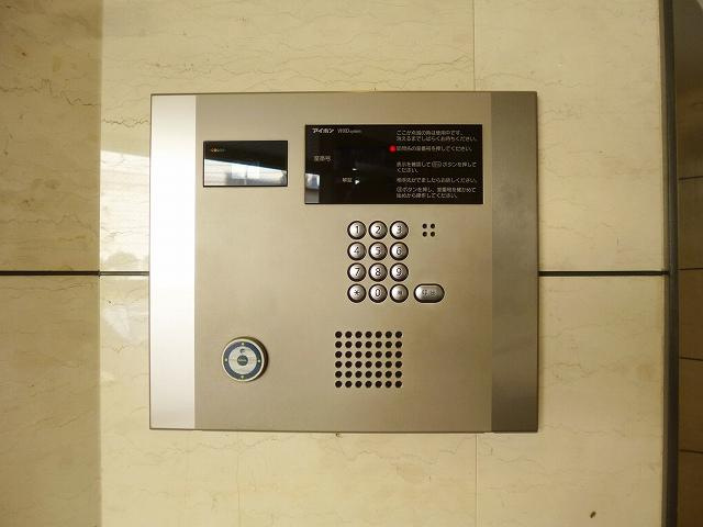 CITY SPIRE 三ノ輪のエントランス|ＴＶモニター付オートロックです